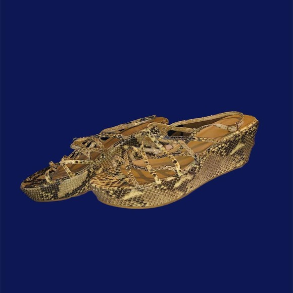 Vintage stuart weitzman snakeskin wedges - Picture 2 of 4